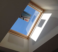 Remote controlled velux skylight